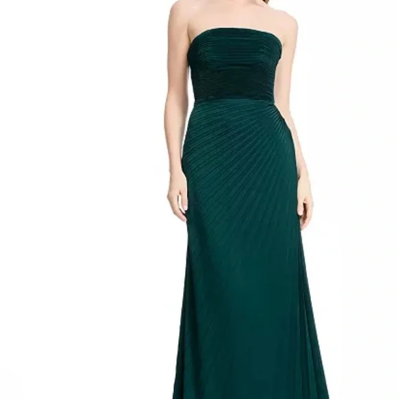Dress the Population, Elegant Strapless “Kinley” Evening Gown - Picture 7 of 9